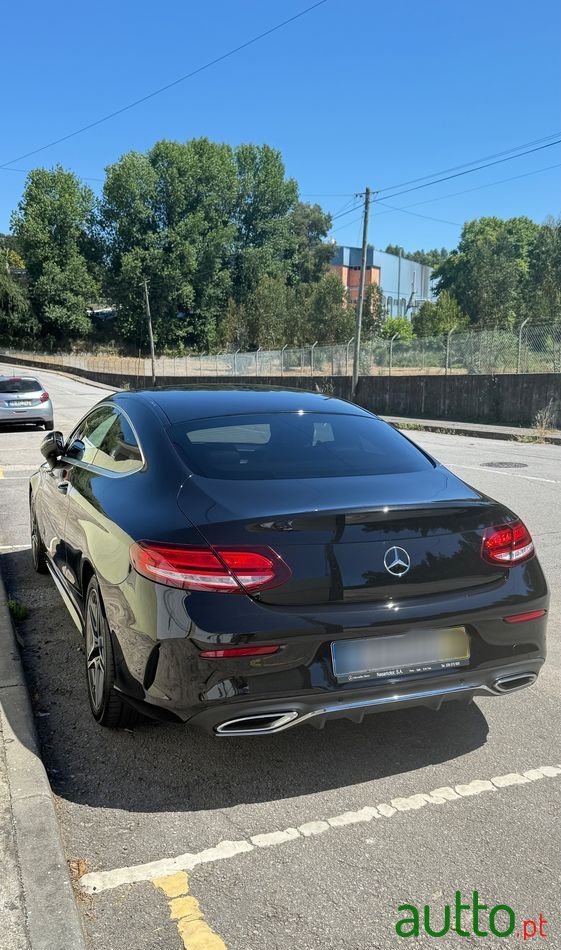 2018' Mercedes-Benz Classe C photo #3