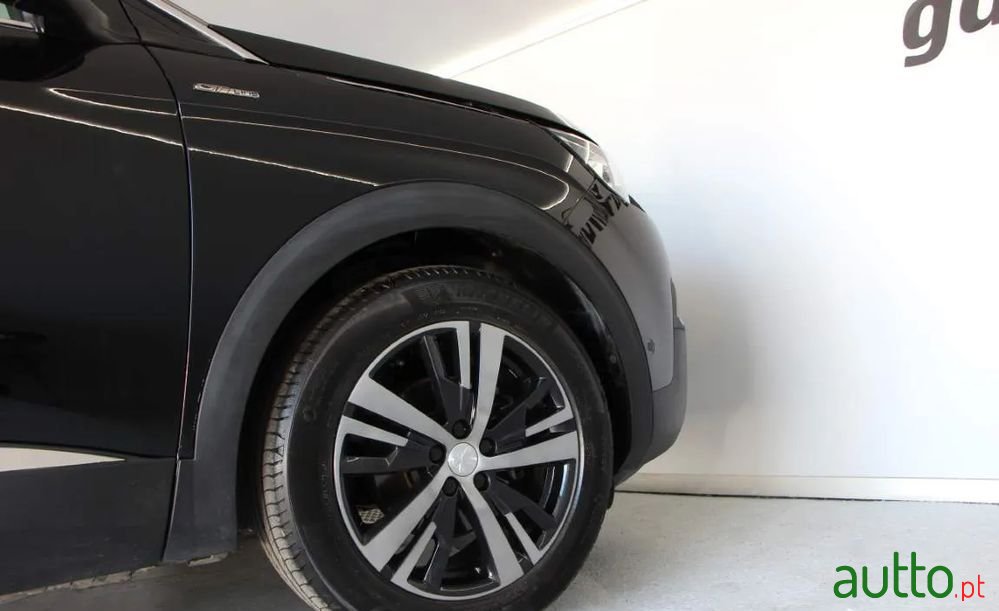 2020' Peugeot 5008 photo #5