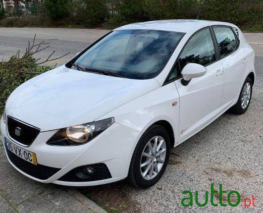 2012' SEAT Ibiza 1.2 Tdi Reference - Copa photo #2