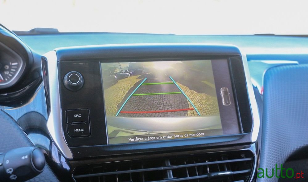 2016' Peugeot 208 1.6 Bluehdi Style photo #6