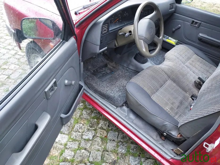 1997' Toyota Hilux photo #4