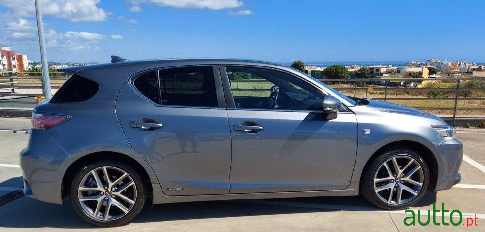 2015' Lexus Ct-200H Ver-F-Sport photo #6