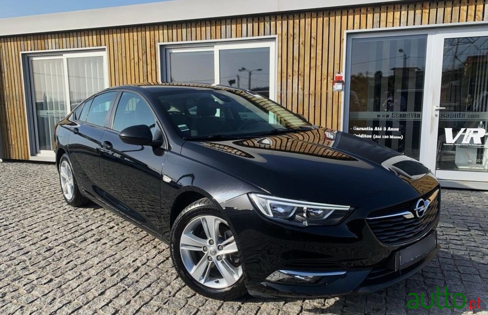 2019' Opel Insignia Grand Sport photo #3