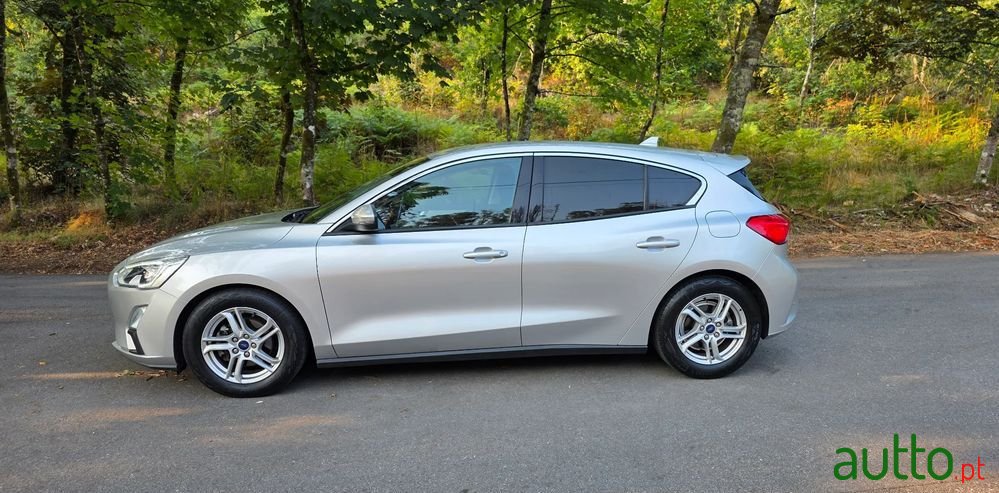 2020' Ford Focus photo #4