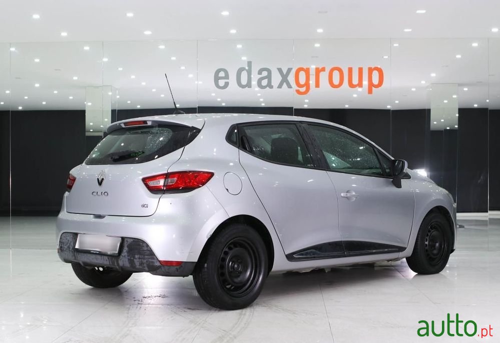 2013' Renault Clio photo #3