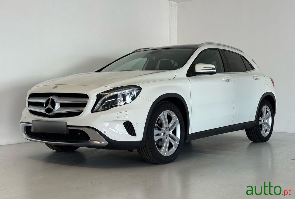 2015' Mercedes-Benz Classe Gla photo #1