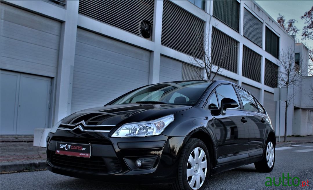 2008' Citroen C4 photo #1