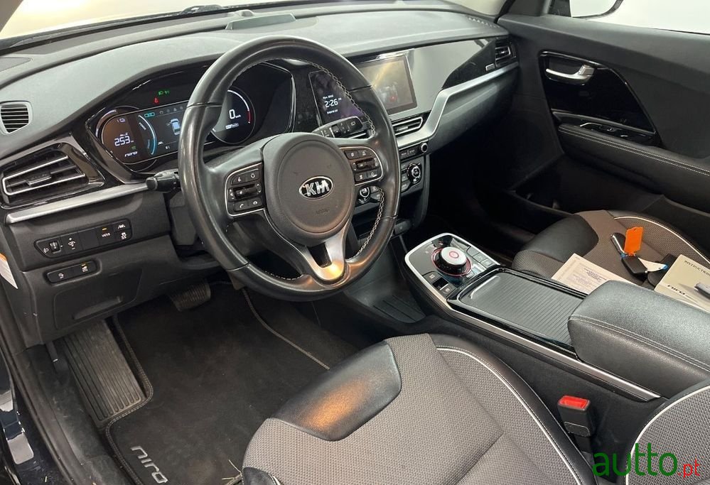 2021' Kia Niro photo #1