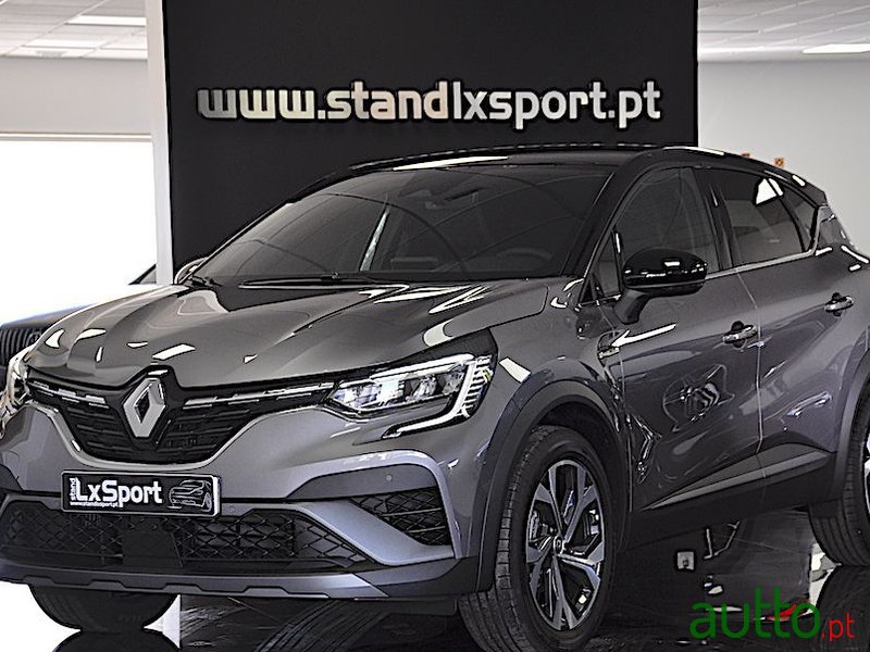 2022' Renault Captur photo #2