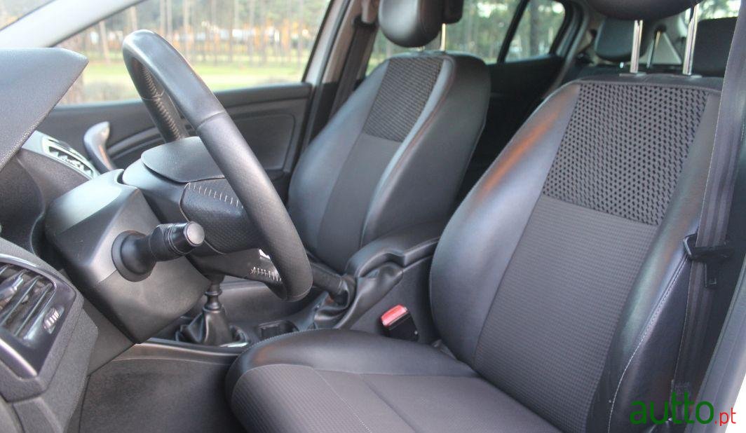 2012' Renault Megane 110Cv Nacional photo #4