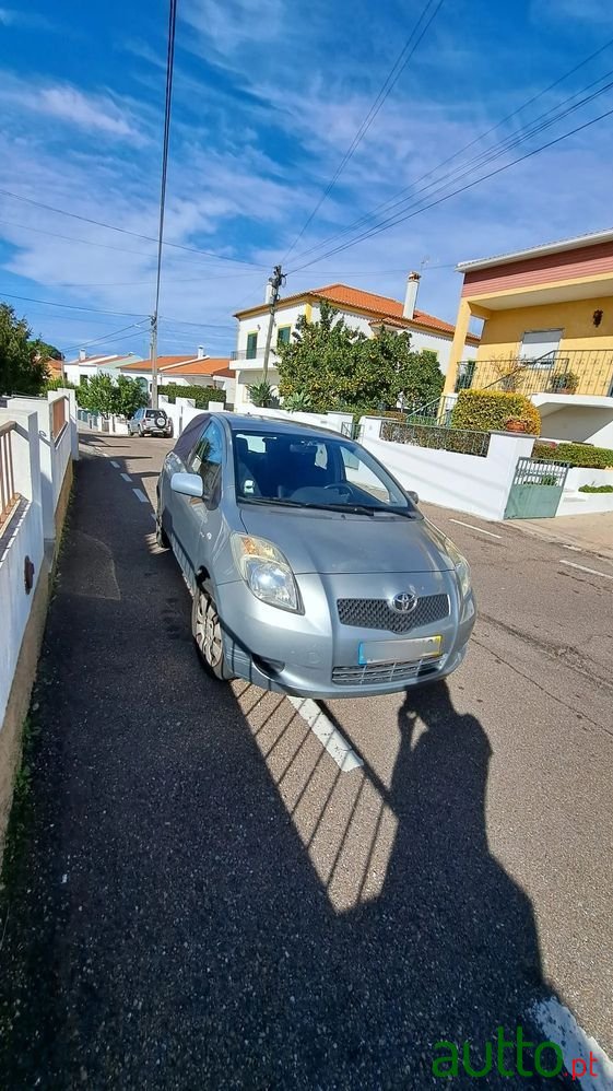 2006' Toyota Yaris 1.4 D-4D Ac photo #3