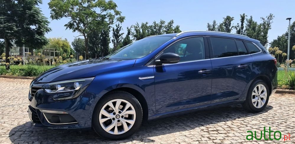 2019' Renault Megane Sport Tourer photo #2