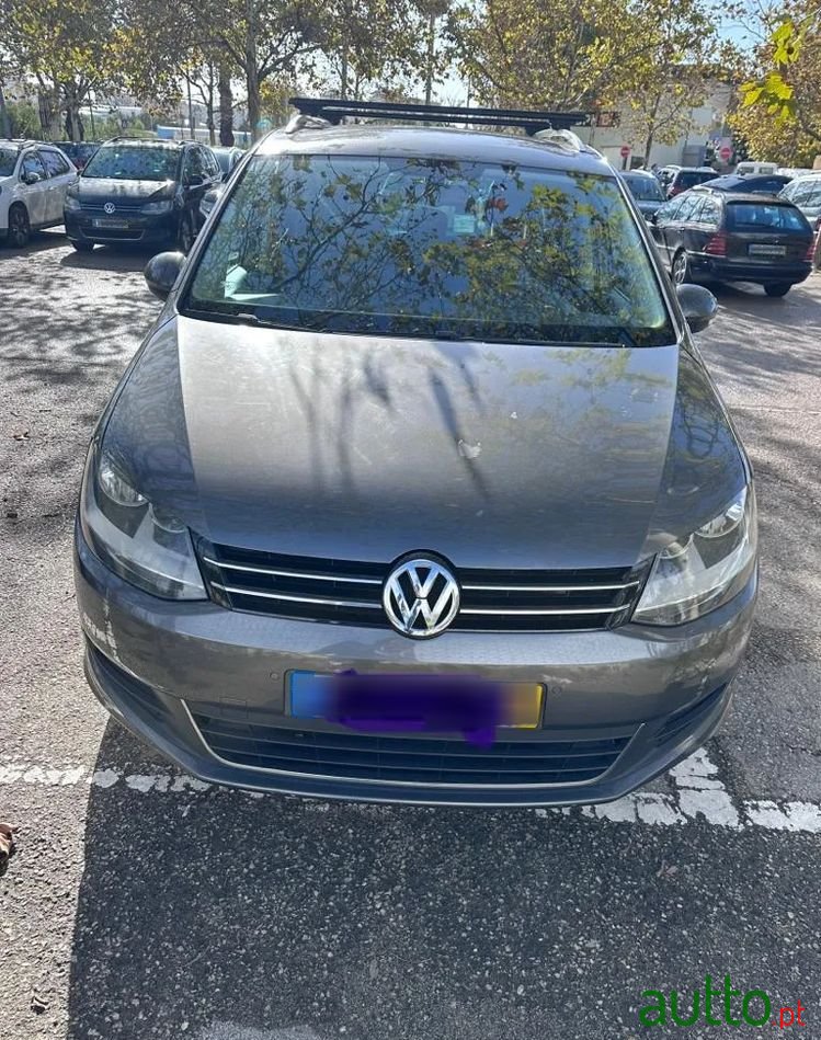 2011' Volkswagen Sharan photo #5