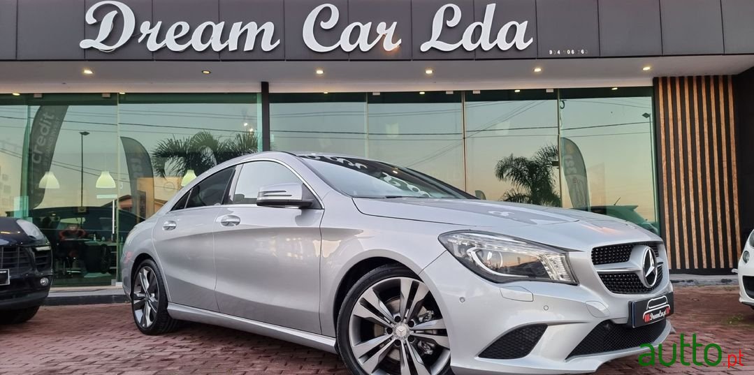 2013' Mercedes-Benz Cla-220 photo #2