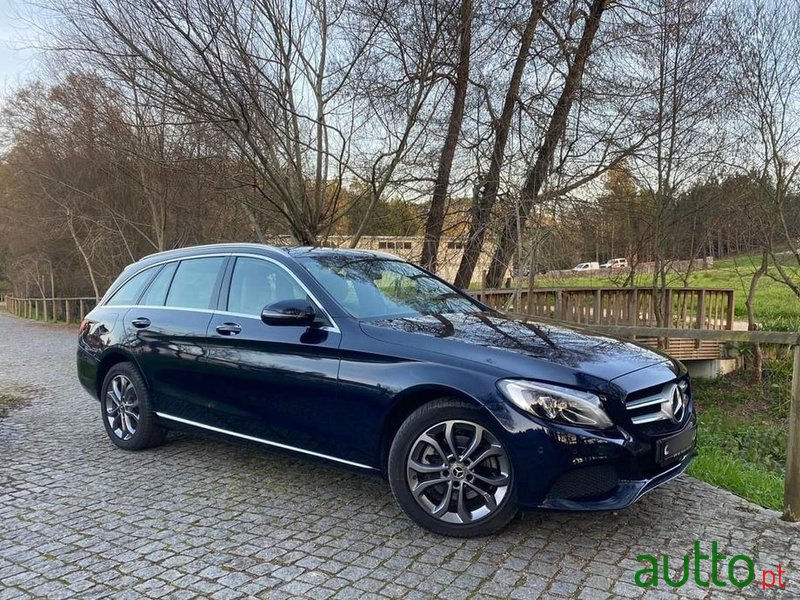 2018' Mercedes-Benz Classe C photo #1