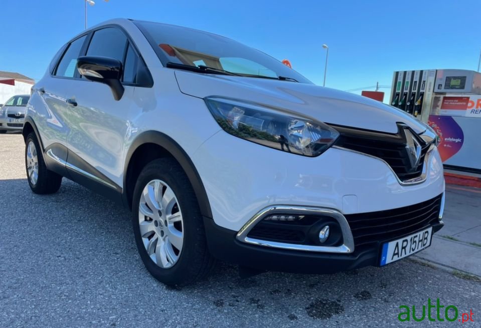 2016' Renault Captur photo #3