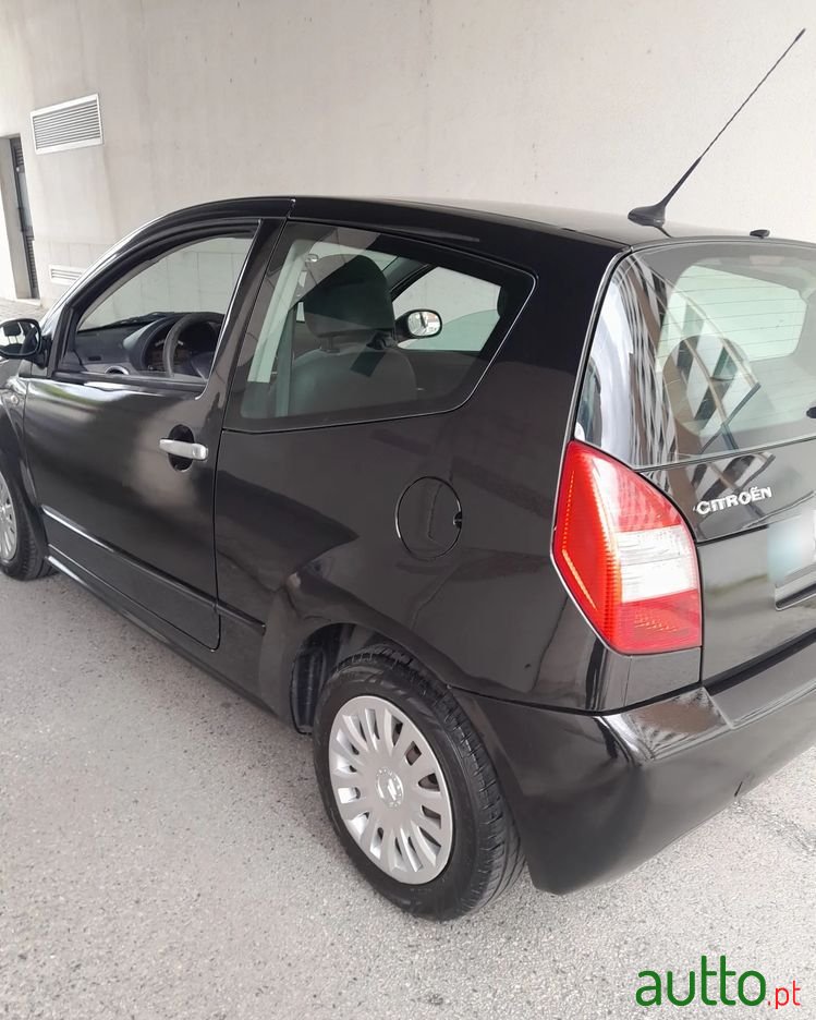 2007' Citroen C2 1.1 Sx photo #2