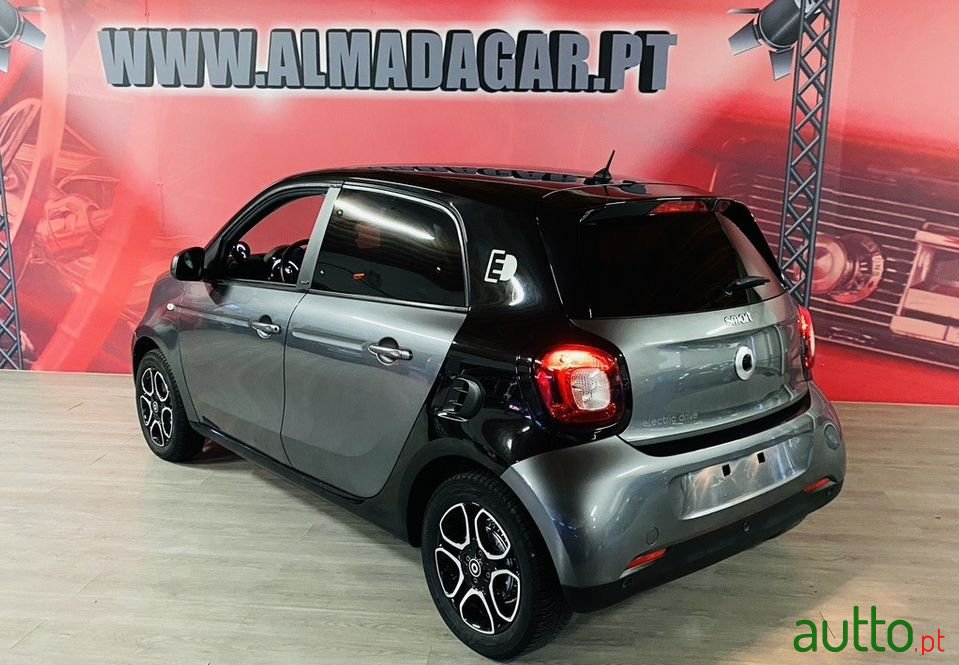 2018' Smart Forfour photo #3