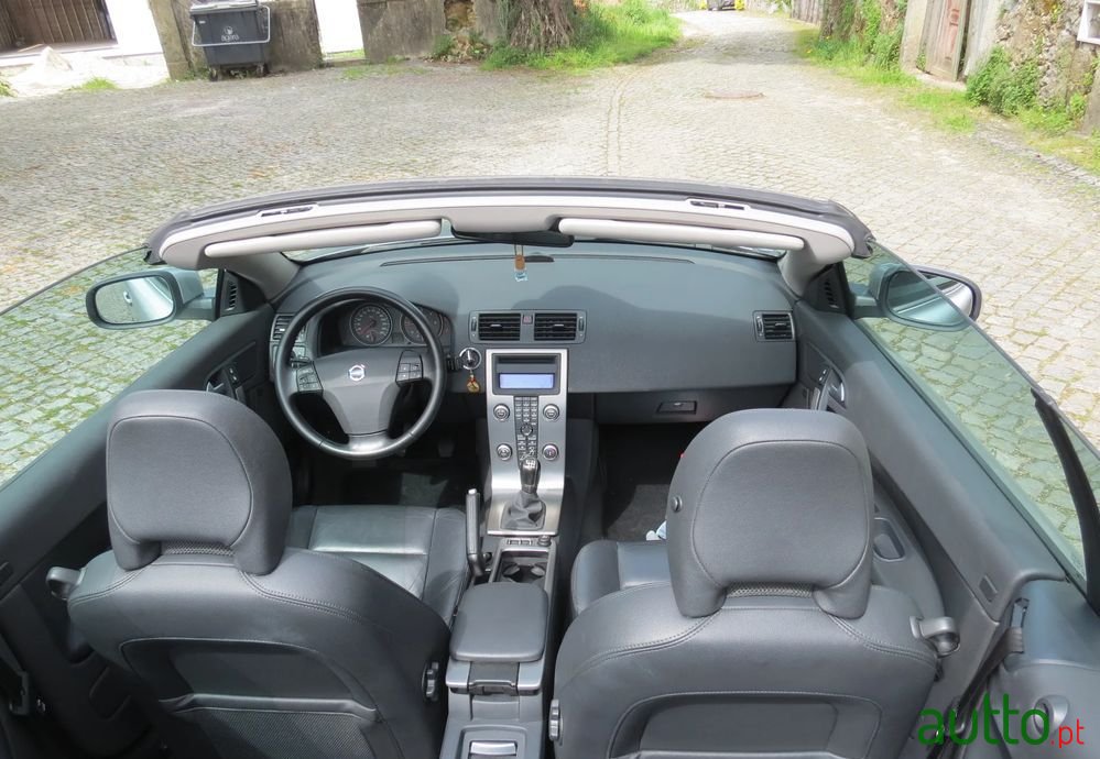 2010' Volvo C70 2.0 D Summum photo #6
