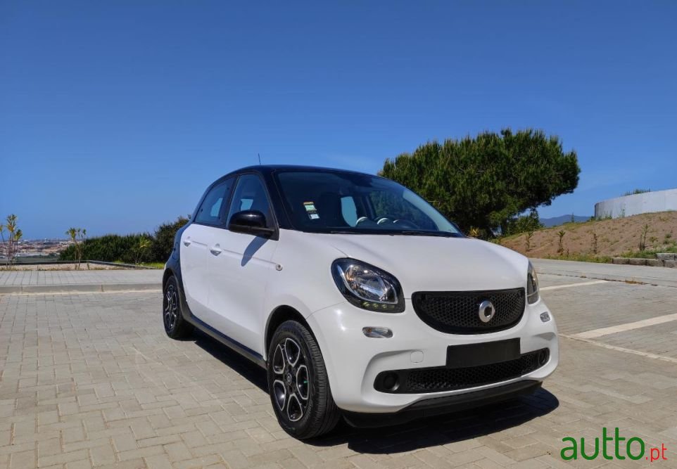 2015' Smart Forfour photo #2
