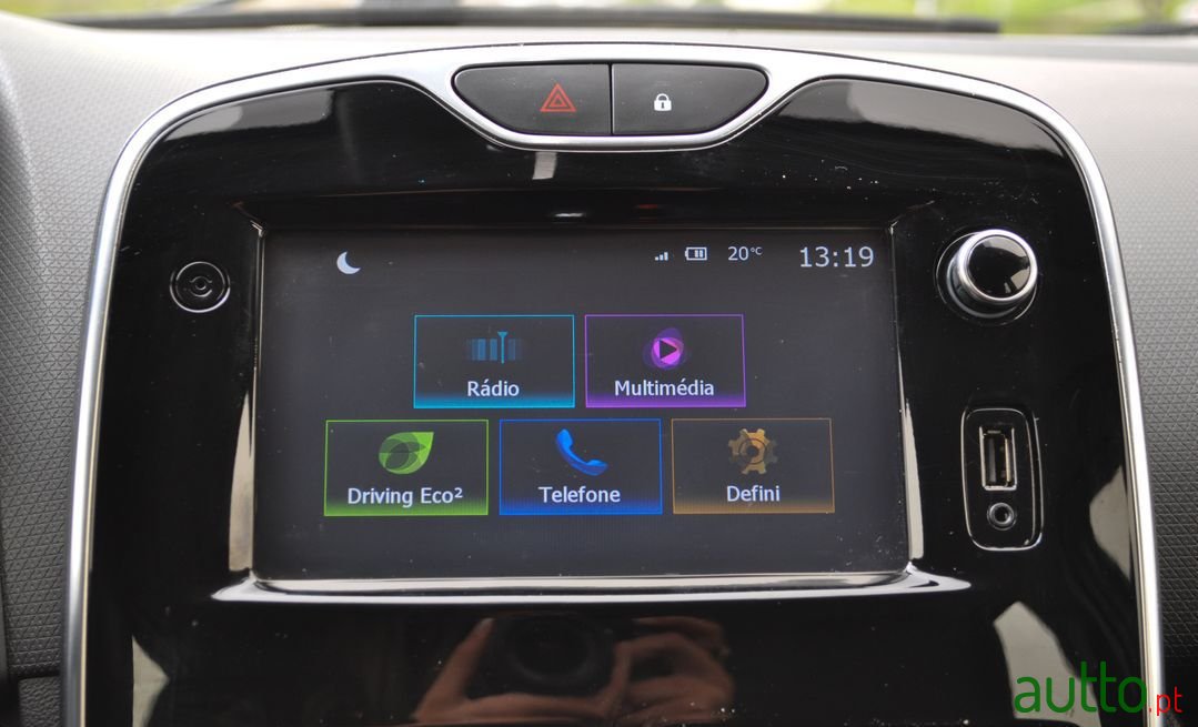 2016' Renault Clio photo #3