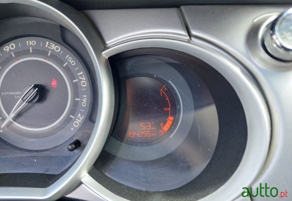 2010' Citroen C3 photo #6