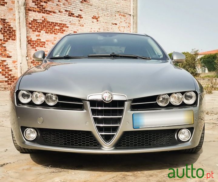 2006' Alfa Romeo 159 photo #1