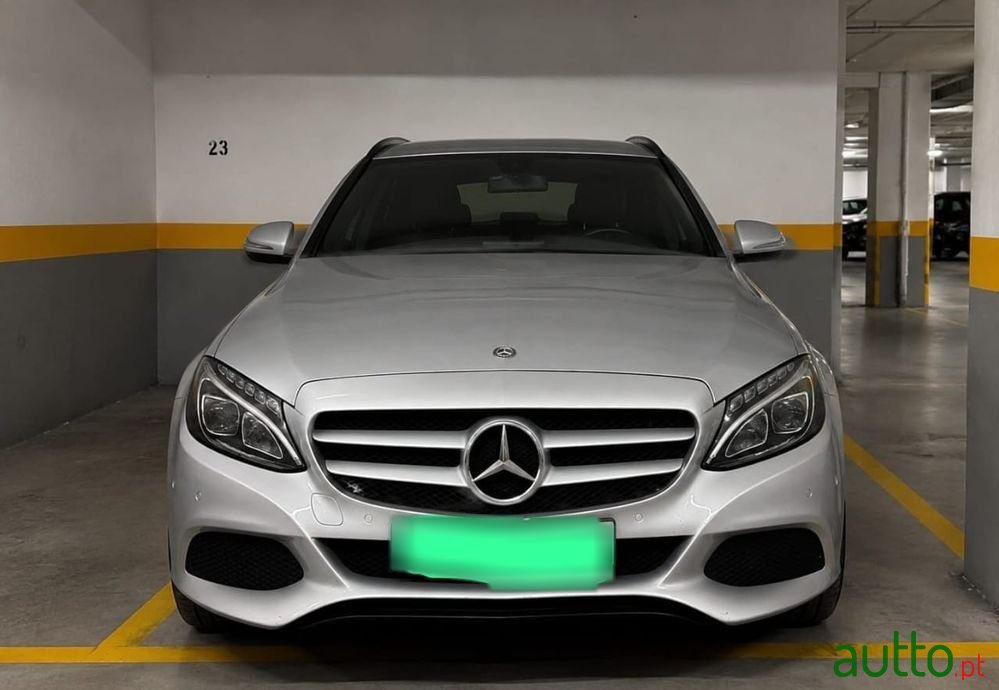 2018' Mercedes-Benz Classe C photo #3