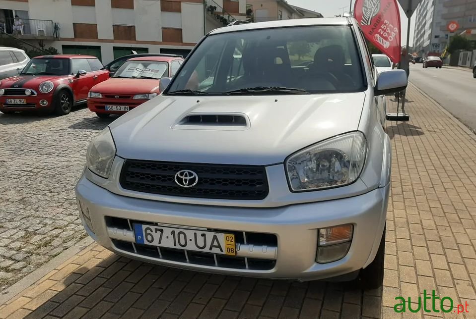 2002' Toyota RAV4 photo #1