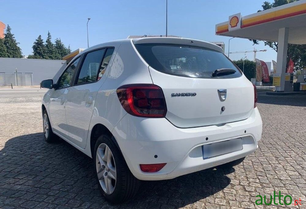 2017' Dacia Sandero photo #2
