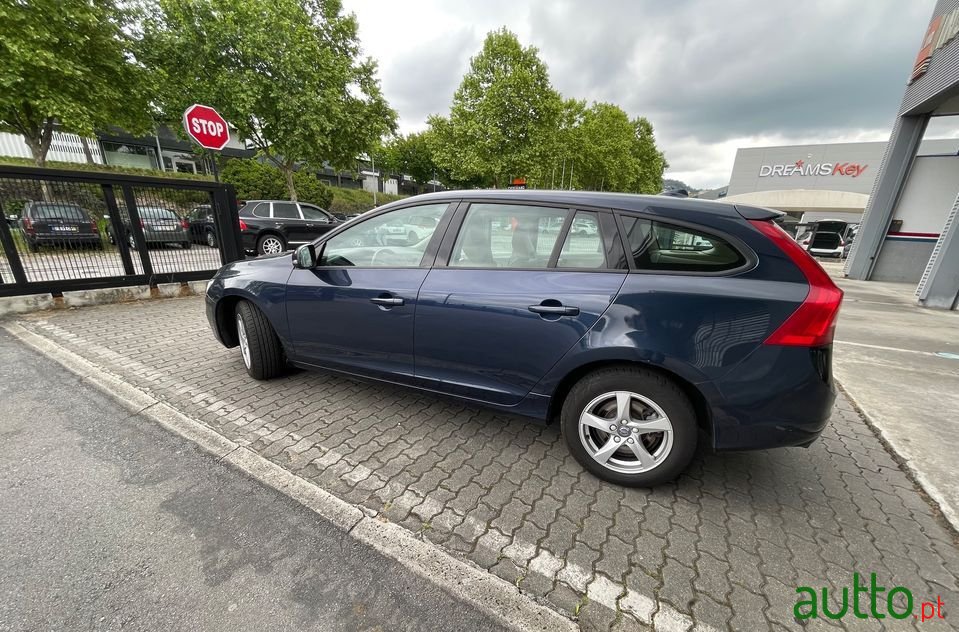 2015' Volvo V60 photo #3