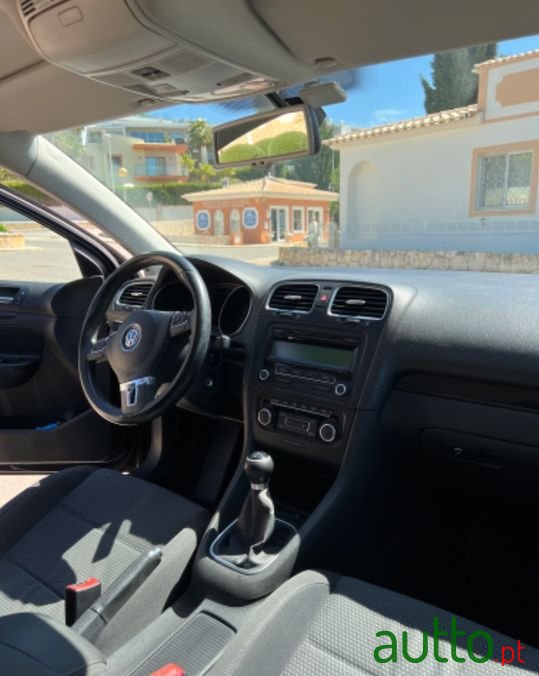 2009' Volkswagen Golf Variant photo #3