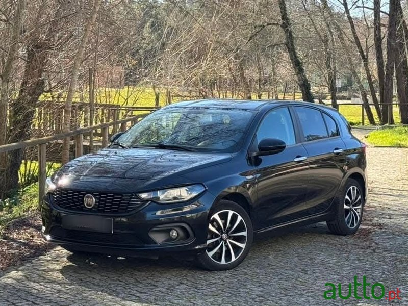 2020' Fiat Tipo 1.3 M-Jet Lounge photo #1