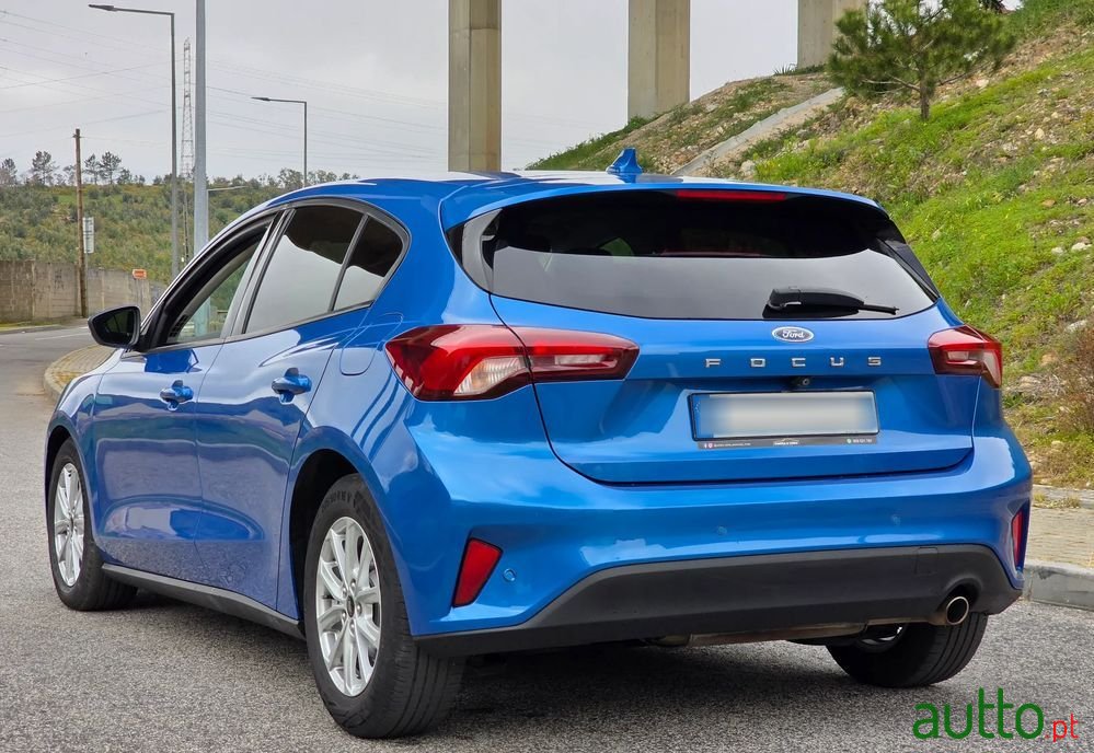 2022' Ford Focus photo #2