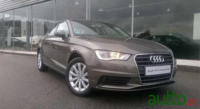 2016' Audi A3 Limousine photo #1