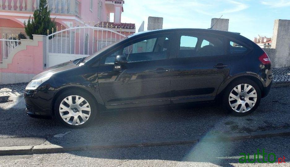 2007' Citroen C4 photo #3