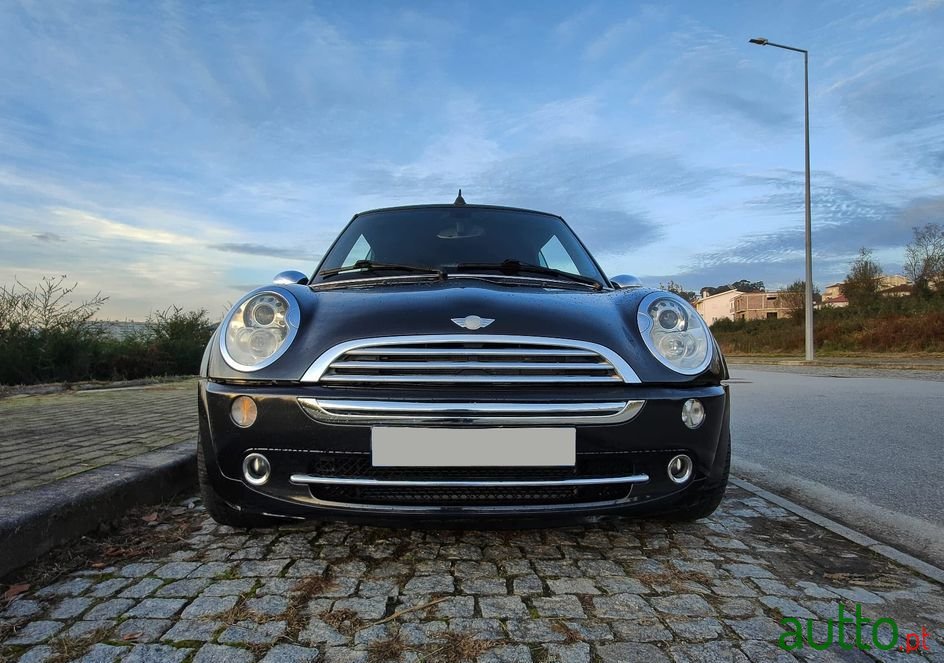 2007' MINI Cabrio photo #2