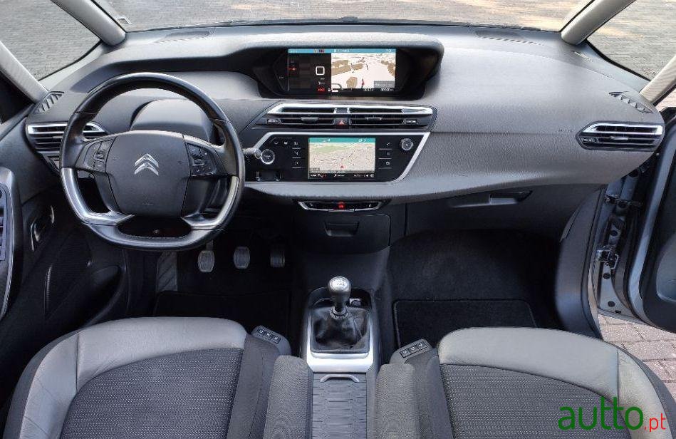 2018' Citroen C4 Grand Picasso photo #2