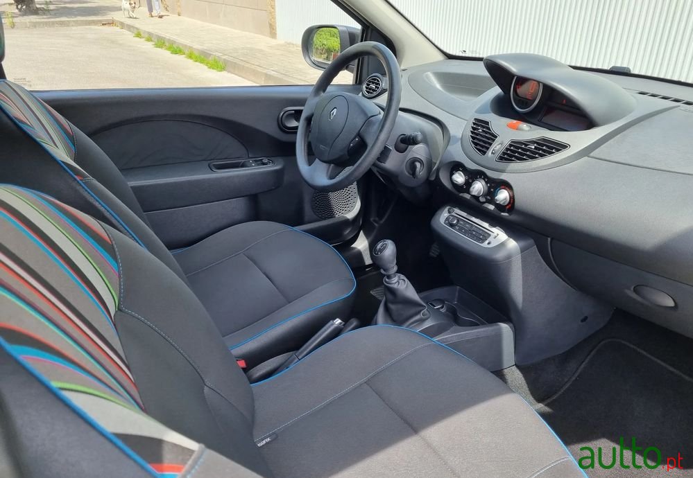 2012' Renault Twingo photo #6