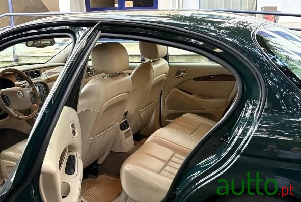 2004' Jaguar S-Type photo #6