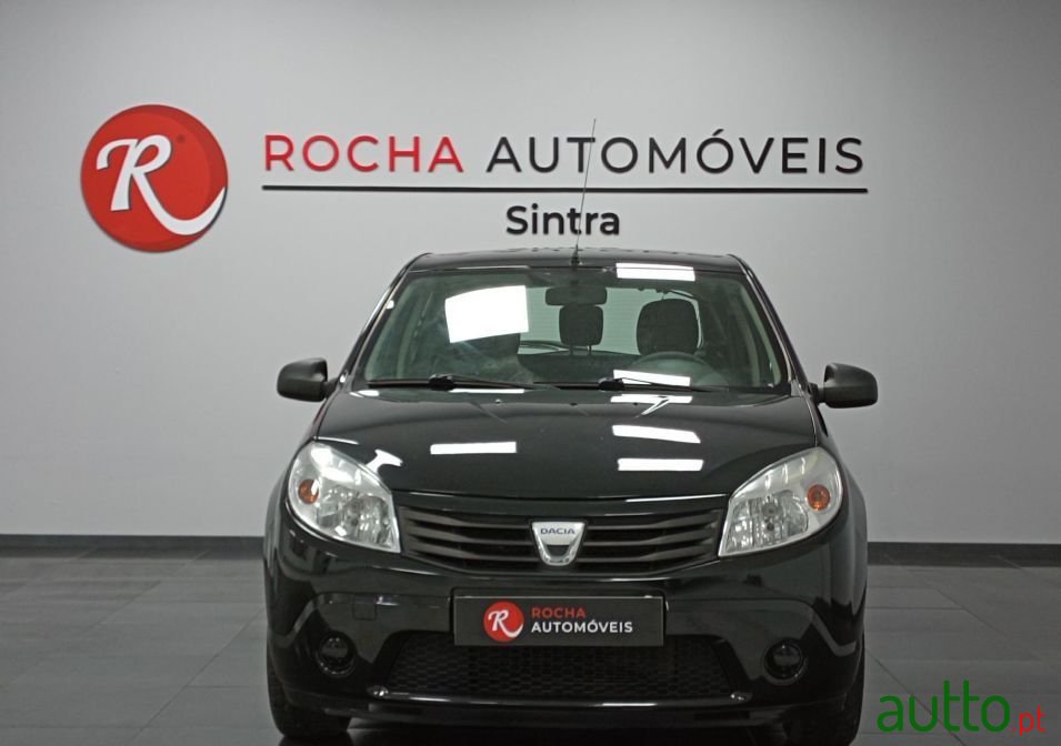 2010' Dacia Sandero photo #2