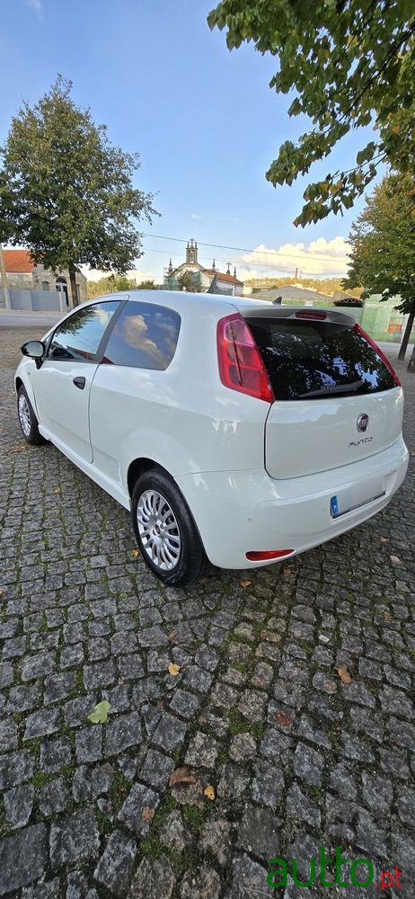 2015' Fiat Punto Evo photo #6