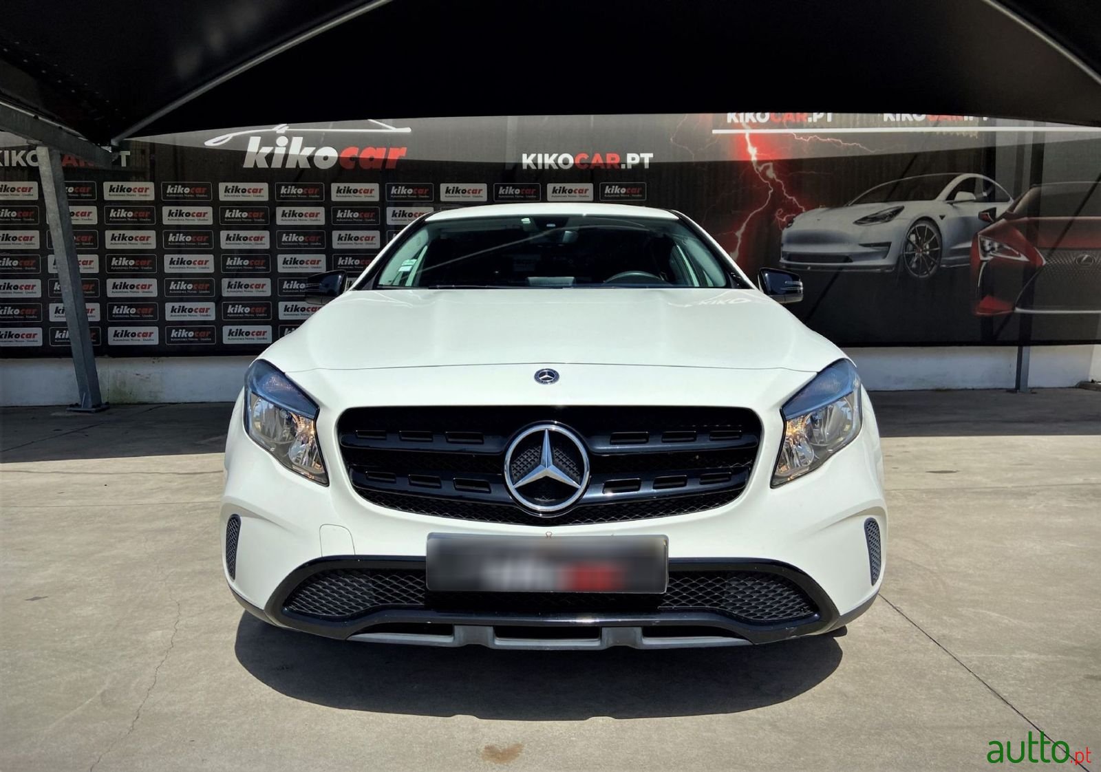 2017' Mercedes-Benz Gla-180 photo #2