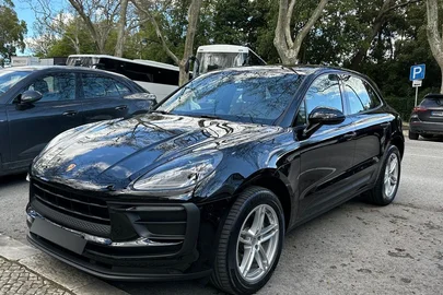 2022' Porsche Macan Standard