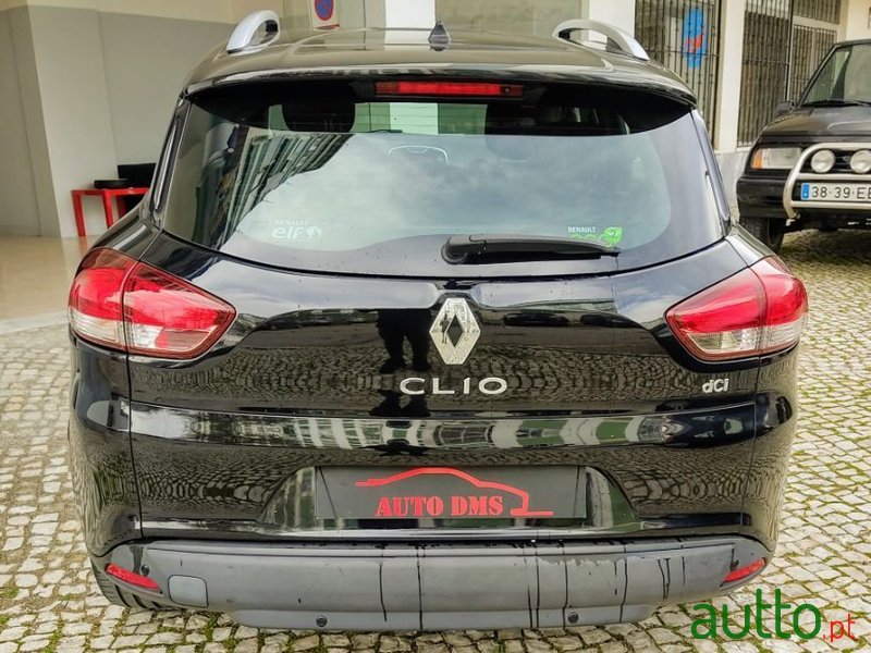 2014' Renault Clio Sports Tourer photo #5