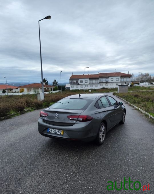 2019' Opel Insignia photo #3