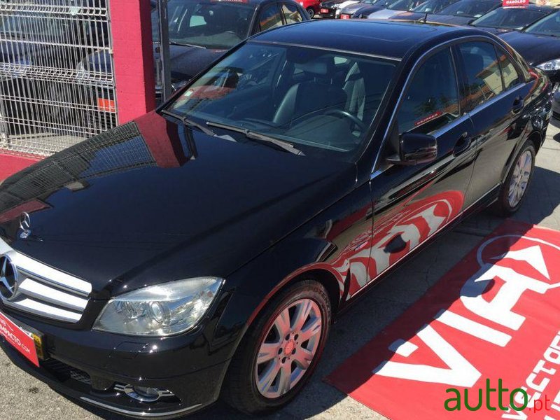 2009' Mercedes-Benz CDi Avantgarde BlueEfficiency photo #1