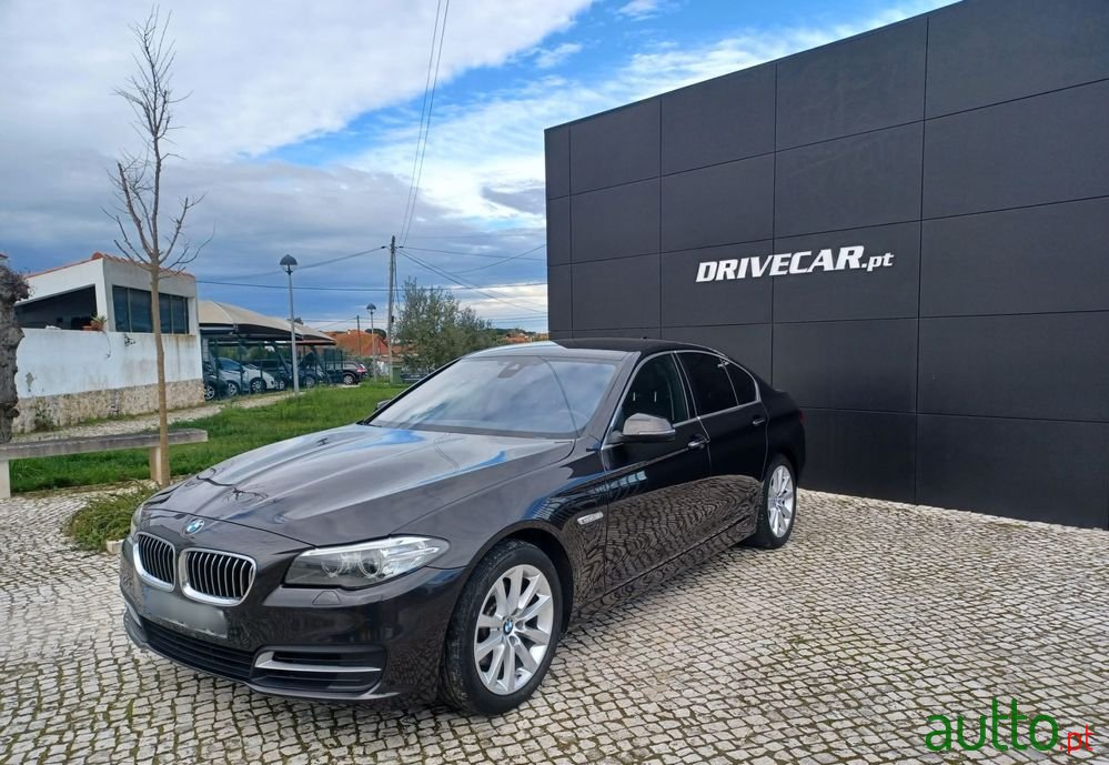 2016' BMW Série 5 D Ed Line Sport photo #1