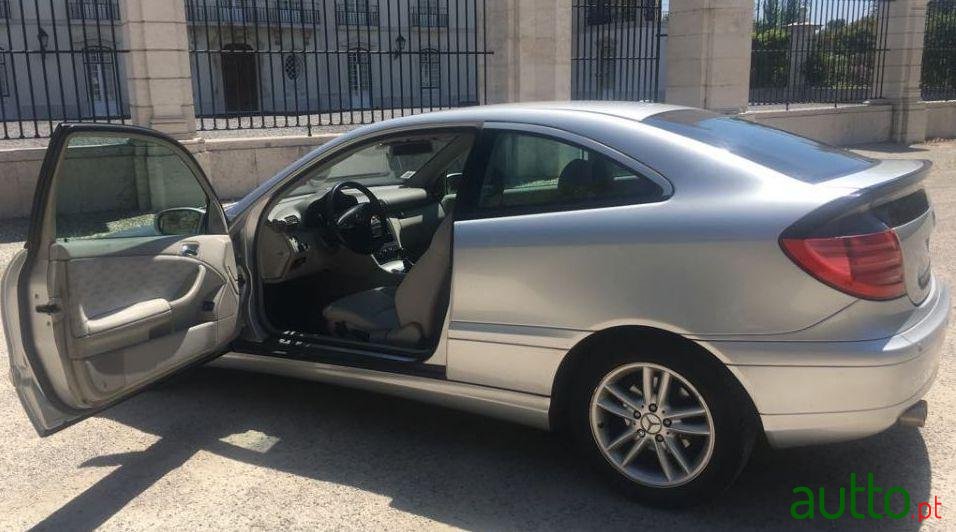 2001' Mercedes-Benz C-180 Sportcoupé photo #1