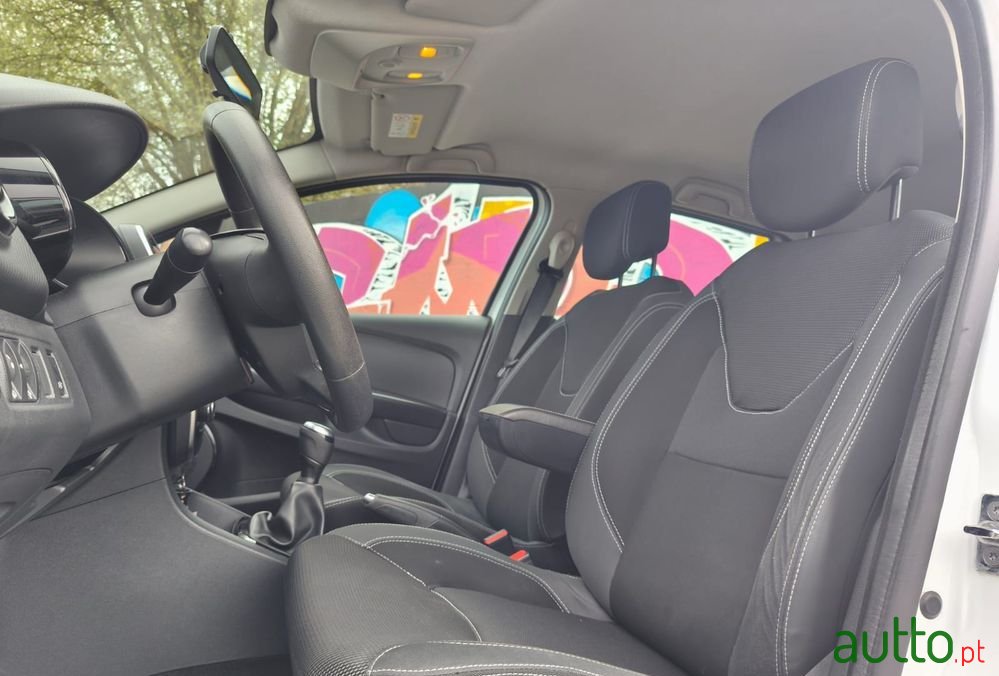 2017' Renault Clio photo #3
